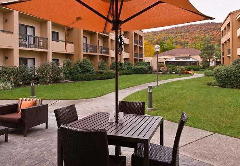 Courtyard By Marriott Mahwah Exterior foto