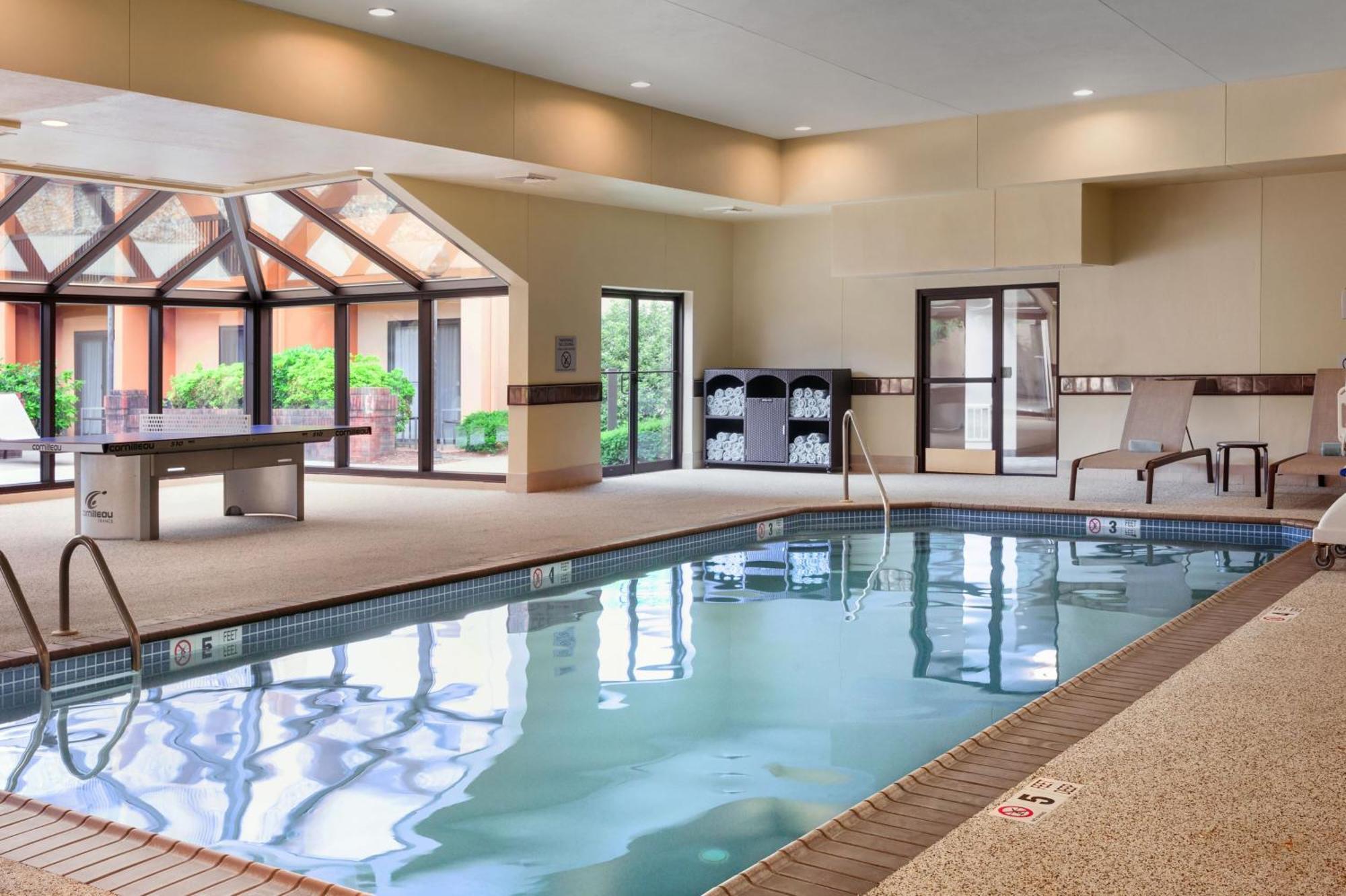 Courtyard By Marriott Mahwah Exterior foto