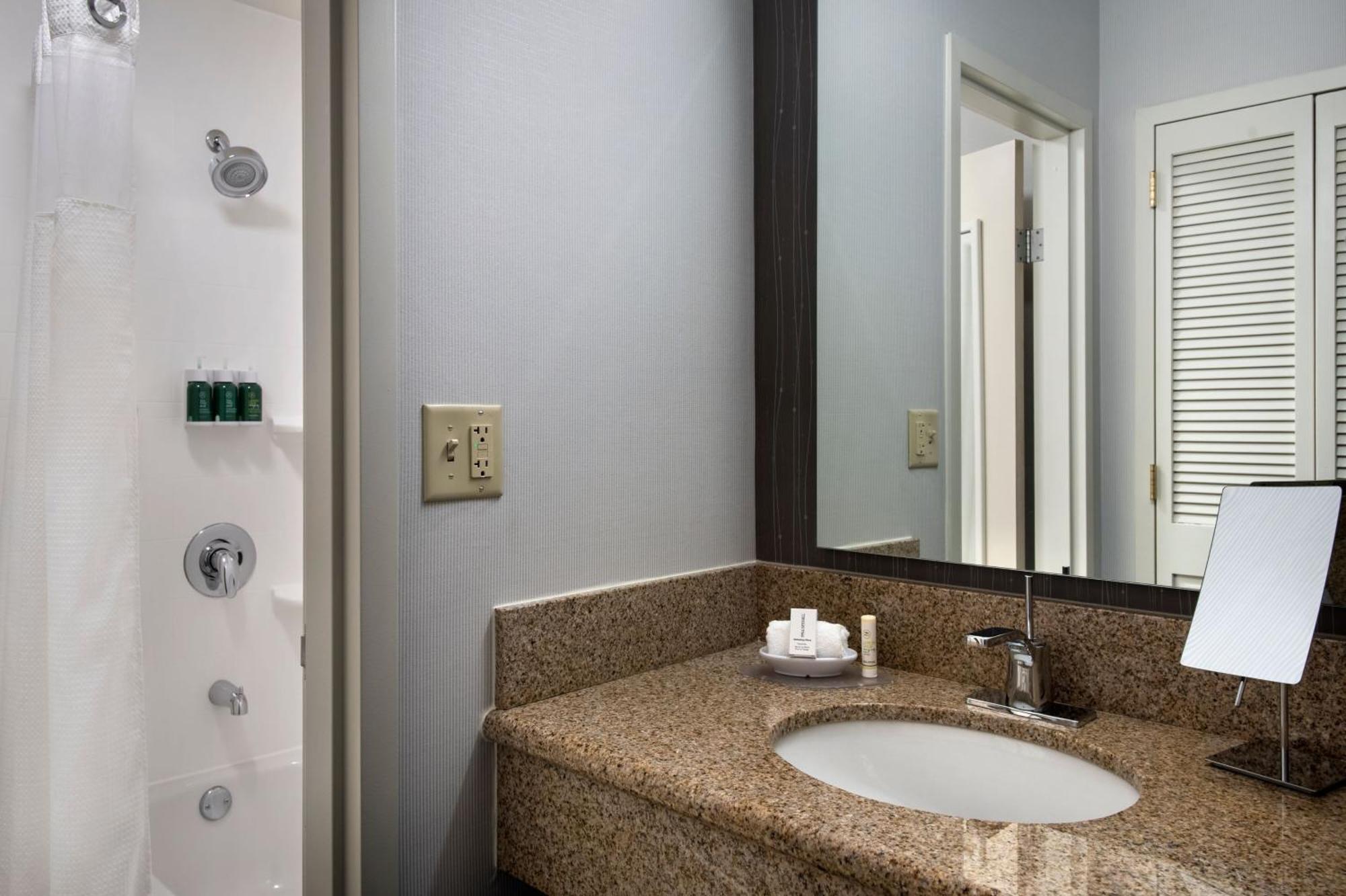 Courtyard By Marriott Mahwah Exterior foto
