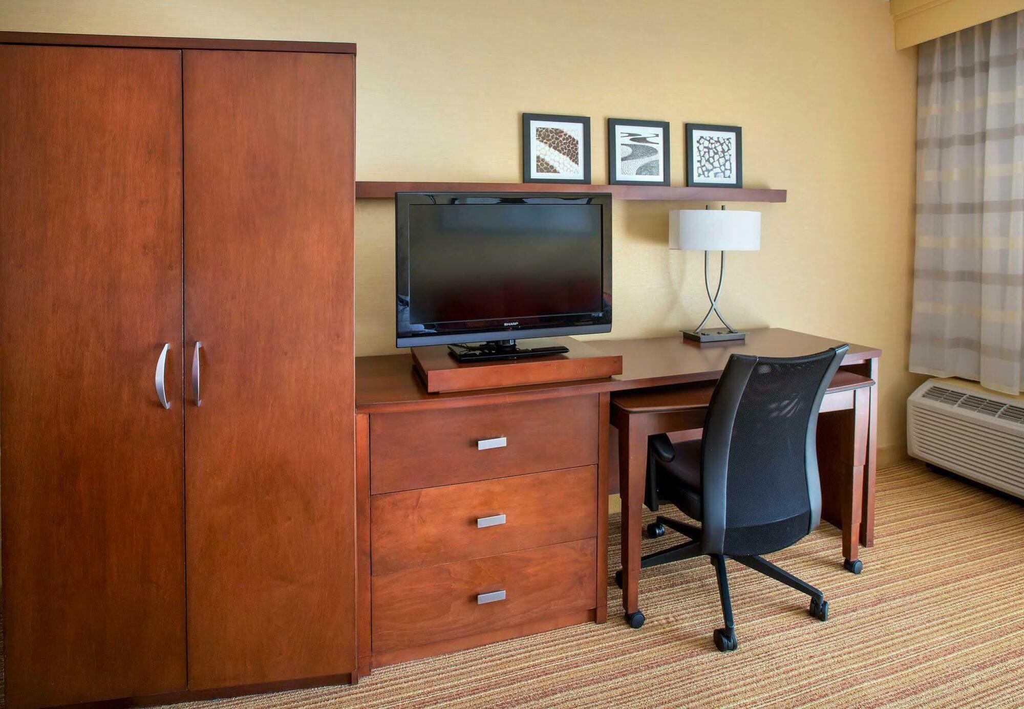 Courtyard By Marriott Mahwah Exterior foto